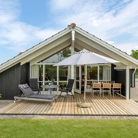3 Bedroom Lovely In Broager