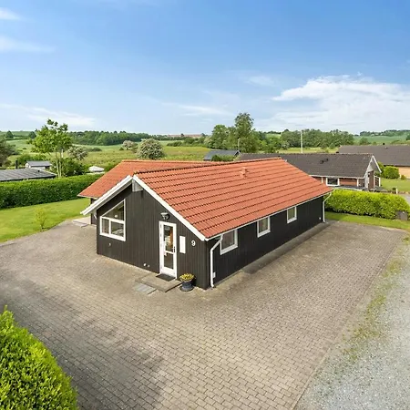 Lindevej Ix *