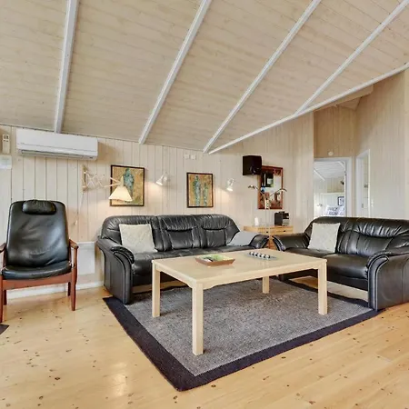 3 Bedroom Lovely In